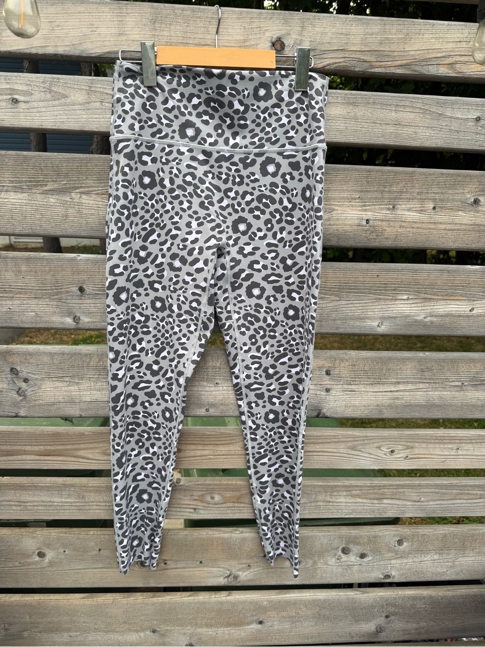 High-Waist 7/8 Gray Leopard Print Leggings for Women